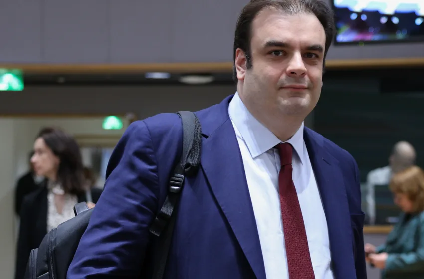  Handelsblatt: Χώρα-πρότυπο η Ελλάδα στην ψηφιοποίηση του Δημοσίου- Περιζήτητος σύμβουλος για μεταρρυθμίσεις ο Πιερρακάκης