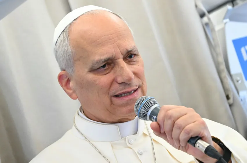  Πάπας Λέων: Έφτασε στη Βηρυτό με μήνυμα για “Ειρήνη” και θα παραμείνει έως την Τρίτη