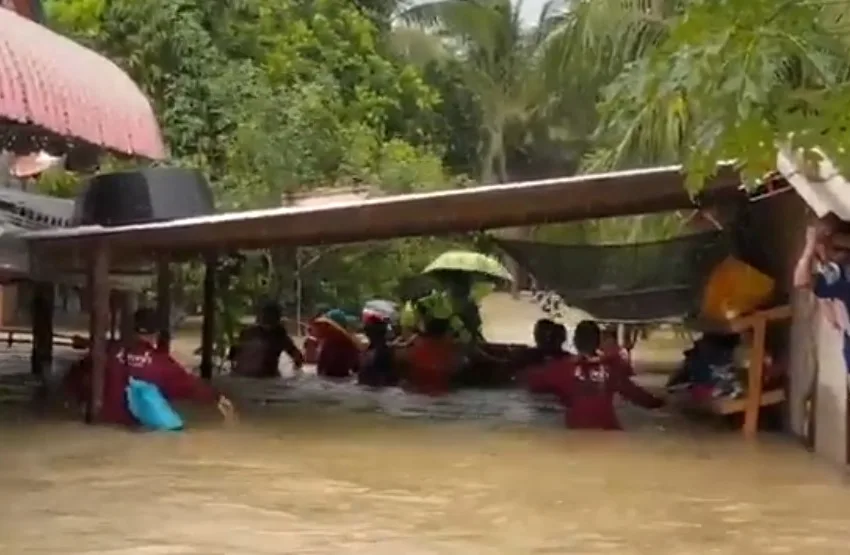  Ταϊλάνδη: 33 νεκροί από τις φονικές πλημμύρες (vid)
