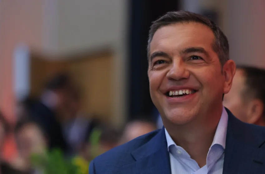  Παρασκήνιο: Αποσπάσματα της “Ιθάκης” του Αλέξη Τσίπρα προκαλούν ήδη “θύελλα”-Αντιπαραθέσεις, ασφαλιστικά μέτρα, διχογνωμίες