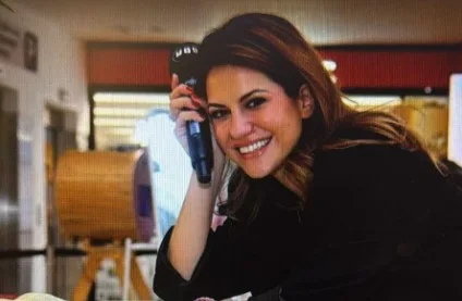  Αυτό είναι το απόλυτο glow μακιγιάζ για τις γιορτές! Η Σουζάνα Κεγγίτση αποκαλύπτει τα top beauty hacks στο MadWalk Gifting Lounge by ΣΚΡΑΤΣ