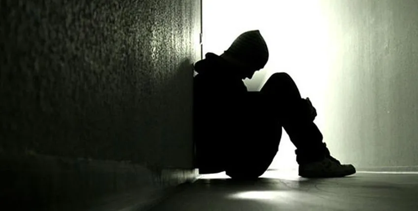  ”Δεν άντεξε άλλο η ψυχή του και μίλησε”, λέει η μητέρα του 18χρονου που κατήγγειλε σεξουαλική κακοποίηση από τα 9 του στη Θεσσαλονίκη