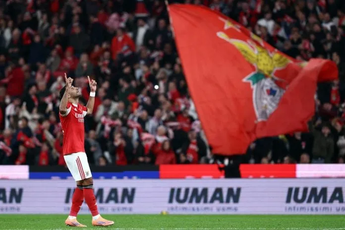  Ισπανική αποθέωση για τον Παυλίδη