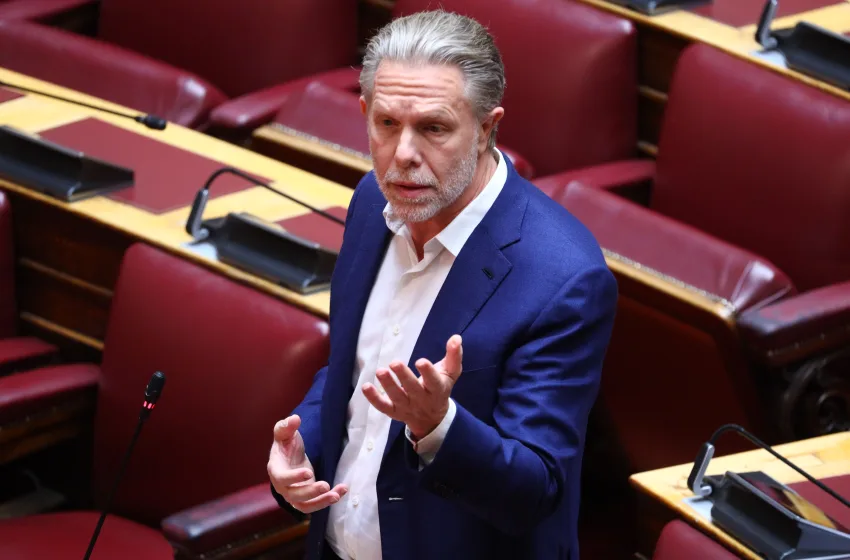  Γερουλάνος: “Θέλετε να σας πω από ποιους εκβιάζεται η κυβέρνηση;”- Ποιους ονομάτισε