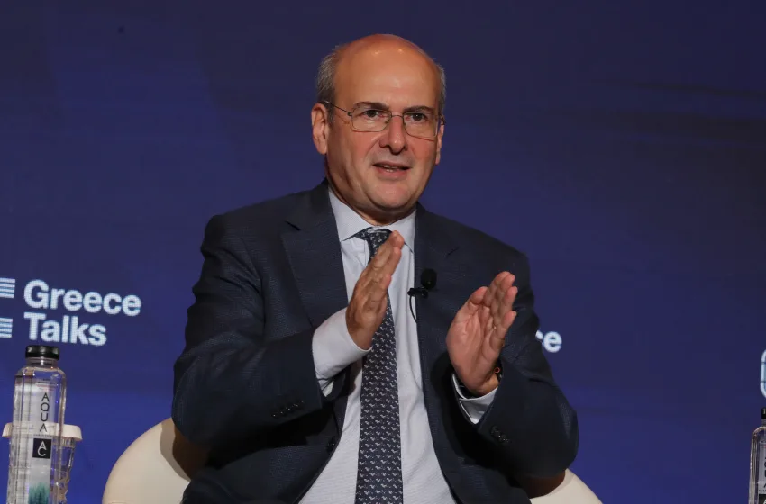  Χατζηδάκης: Ενσωμάτωση της τεχνητής νοημοσύνης στη δημόσια διοίκηση και τις επιχειρήσεις