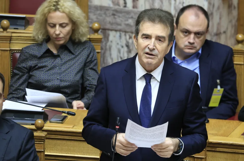  Κατατέθηκε στη Βουλή η τροπολογία Χρυσοχοΐδη: Αυστηροποίηση ποινών, κακούργημα η οπλοφορία- Οι αλλαγές