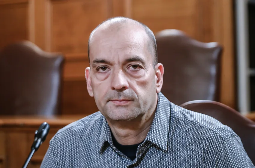  Εξεταστική ΟΠΕΚΕΠΕ-Μαγειρίας: H Ferrari ήταν δώρο της μητέρας μου- Δεν απάντησε για τις οικογενειακές επιδοτήσεις