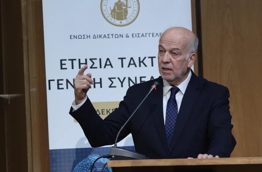  Φλωρίδης: “Αν πέντε δικηγόροι θέλουν να τα κάνουν όλα μπάχαλο θα πρέπει να υπάρξει αντίσταση”