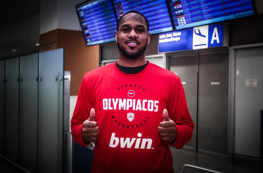  Έφτασε ο Μόρις στην Αθήνα: “Θέλω να παρουσιάσω την καλύτερή μου εκδοχή”