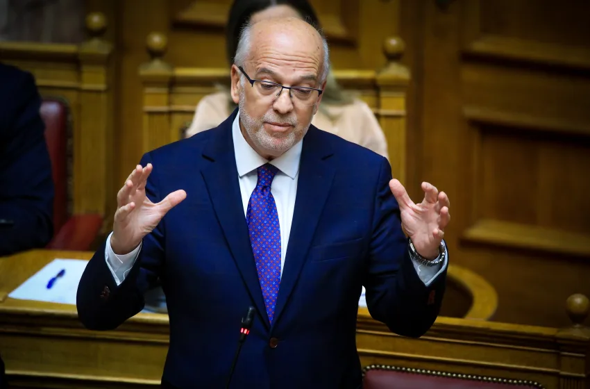  Φλωρίδης: Κινδύνευσε η ζωή 20 καρκινοπαθών λόγω της κατάληψης του αεροδρομίου στο Ηράκλειο