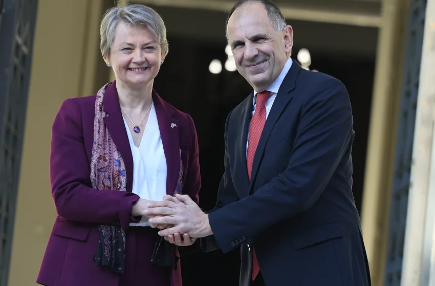  Γεραπετρίτης σε Βρετανή ΥΠΕΞ για Εurofighter στην Τουρκία: Αυτονόητη υποχρέωση να μην χρησιμοποιηθούν σε βάρος συμμάχων