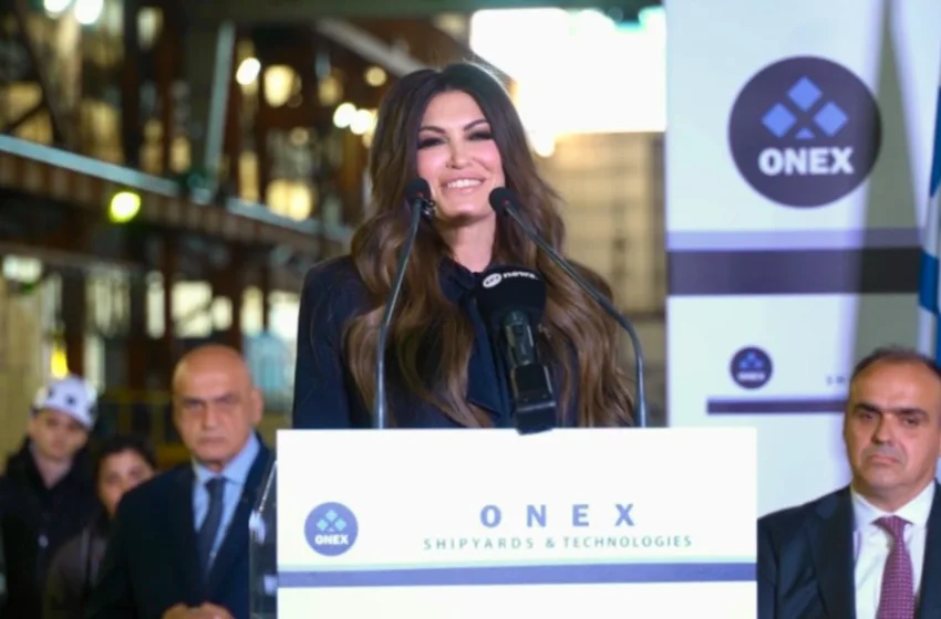  Guardian: Η Γκίλφοϊλ προκαλεί αίσθηση – Από τη λάμψη στα “κόκκινα όρια” της διπλωματίας