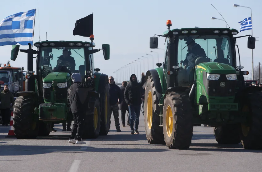  Αγρότες: Στα μπλόκα για αποφάσεις κλιμάκωσης- Ποιοι δρόμοι είναι κλειστοί