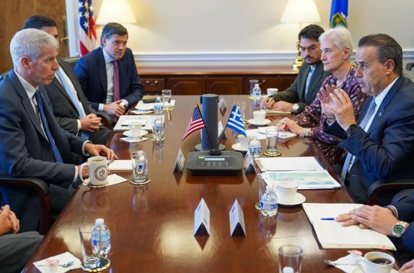  Παπασταύρου στις ΗΠΑ – Τι συμφώνησαν με τον Κρις Ράιτ