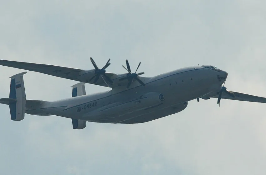 Antonov An 22A Cock RA 09342 8696297165