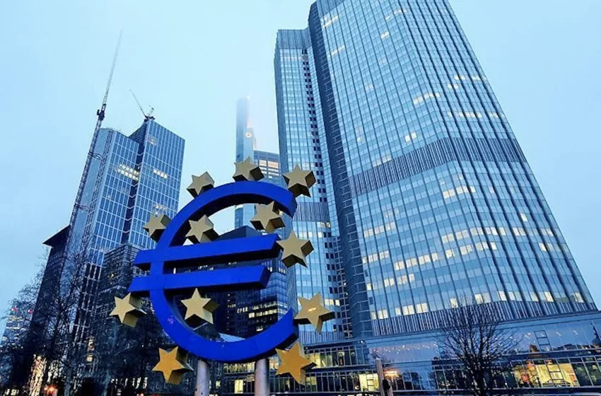  Ρωσία: Ζητάει με αγωγή αποζημίωση 230 δισεκ. δολαρίων από τη Euroclear