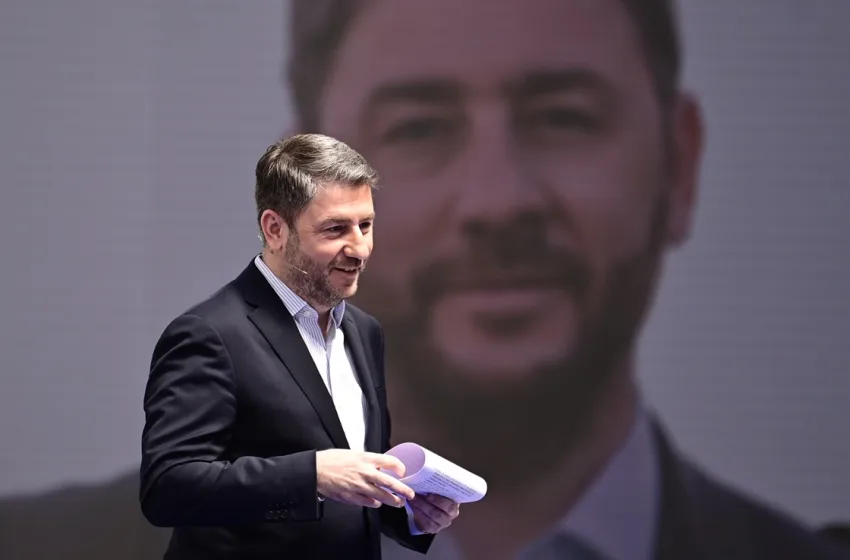  ΠΑΣΟΚ: Η μεγάλη επιστροφή του 2025 και η δύσκολη συνέχεια-Στάσιμη απήχηση, διλήμματα, μόνιμη εσωκομματική ένταση 