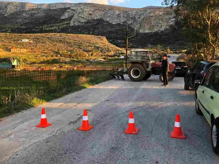 afotiw mploko aigiali 1 768x576 1