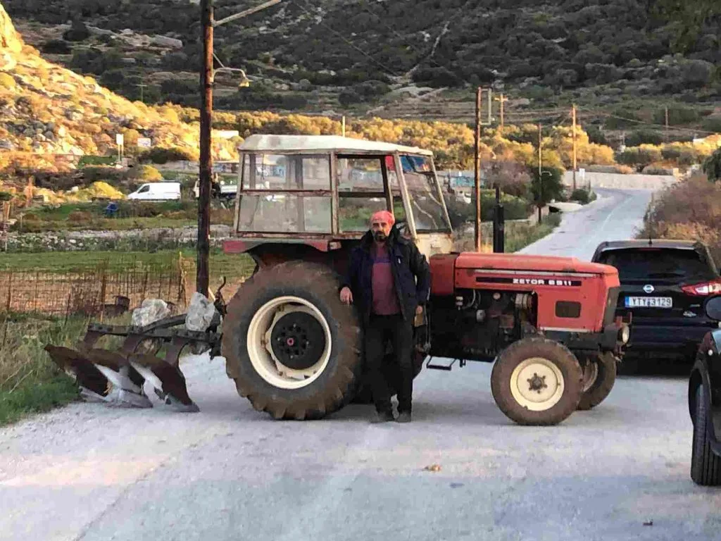 afotiw mploko aigiali 2 1024x768 1