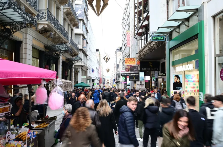  Εορταστικό ωράριο: Σε ισχύ από αύριο Πέμπτη- Πώς θα λειτουργούν τα εμπορικά