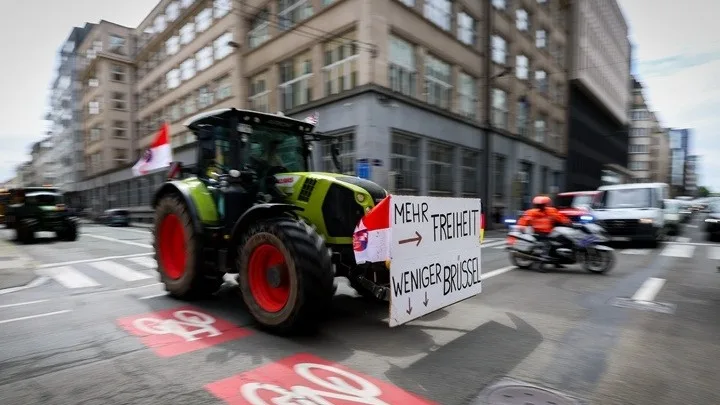  Αγρότες: Μπλόκα και στις Βρυξέλλες για τη Σύνοδο Κορυφής των Ευρωπαίων ηγέτων 