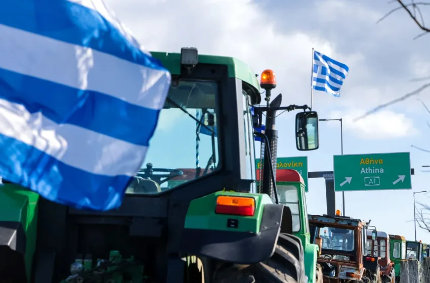  Αγρότες:” Η κυβέρνηση βρήκε πρόθυμους για να σπάσει τα μπλόκα”