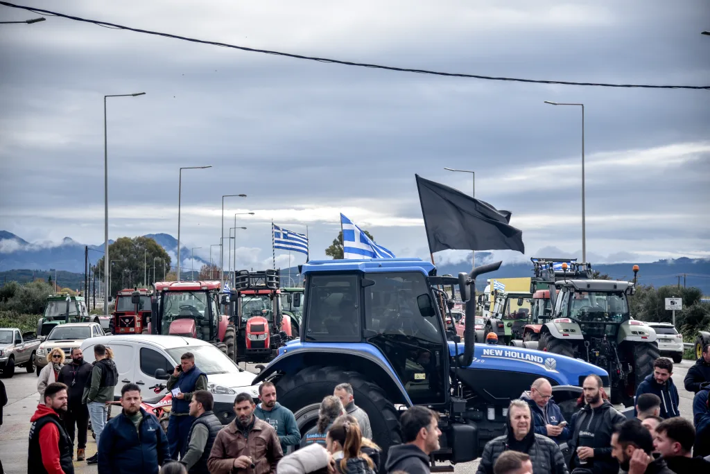 Σκληρή γραμμή από τους αγρότες που στήνουν νέα μπλόκα σε όλη τη χώρα 6 aktio 2