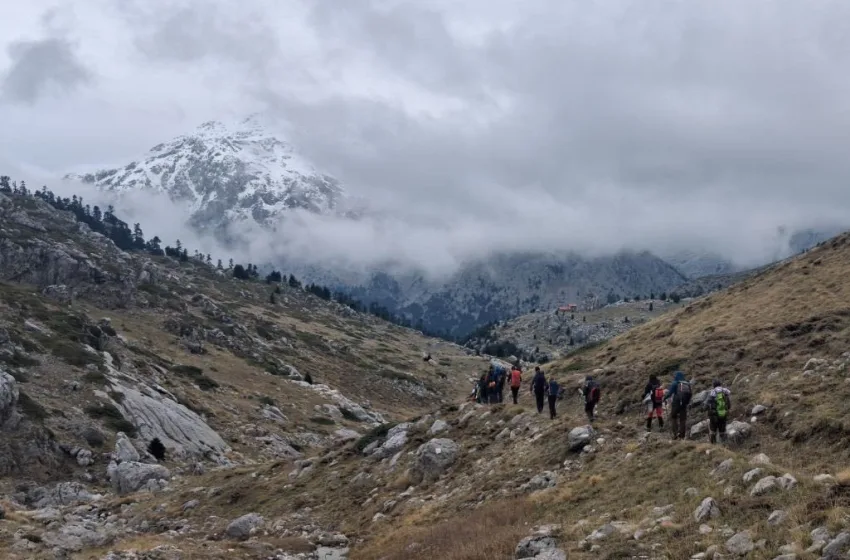  Βαρδούσια: Χωρίς τις αισθήσεις τους εντοπίστηκαν οι ορειβάτες- Πρόκειται για 3 άνδρες και μια γυναίκα