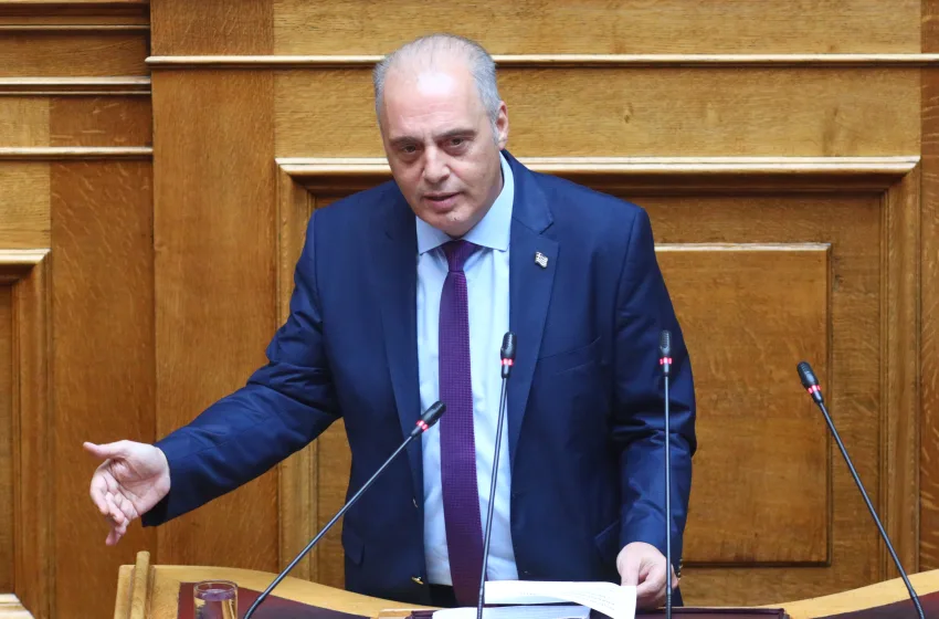  Επίσκεψη στο μπλόκο των αγροτών κι ο Κυριάκος Βελόπουλος