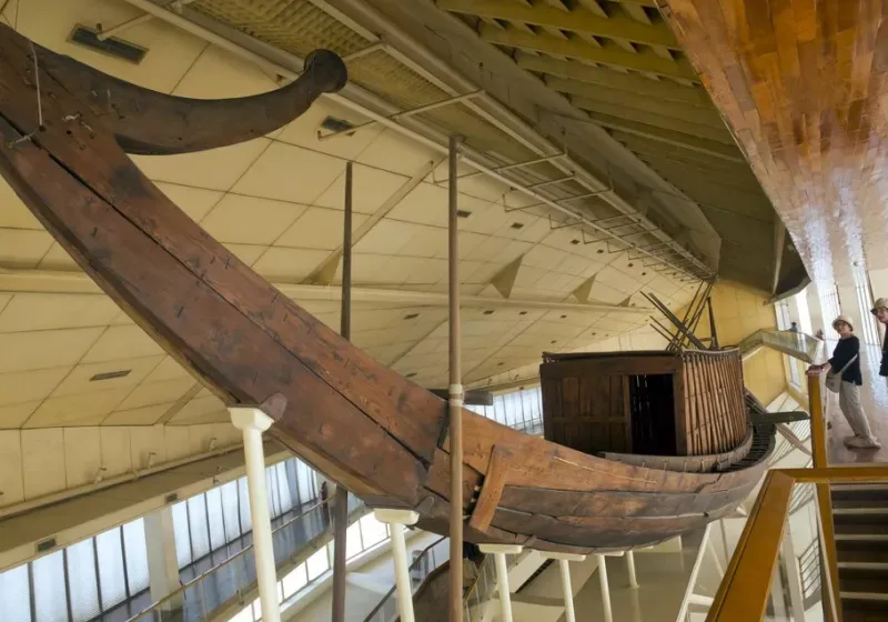  Η ηλιακή λέμβος του Χέοπα θα συντηρηθεί μπροστά στο κοινό του Μεγάλου Αιγυπτιακού Μουσείου