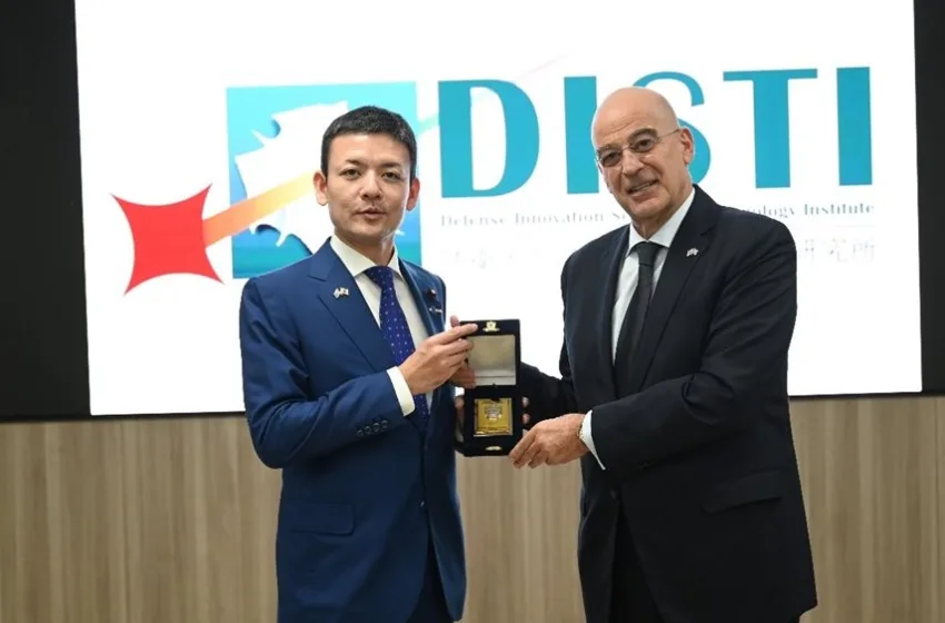  Στην Ιαπωνία ο Δένδιας