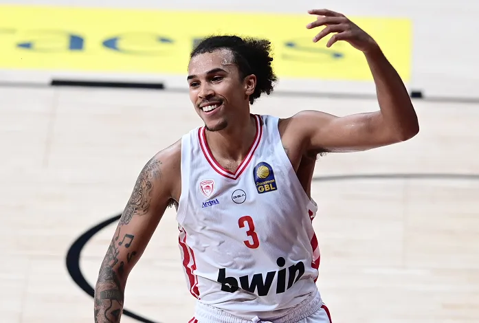  Ολυμπιακός: Χάνει τον Ουόρντ για ένα μήνα