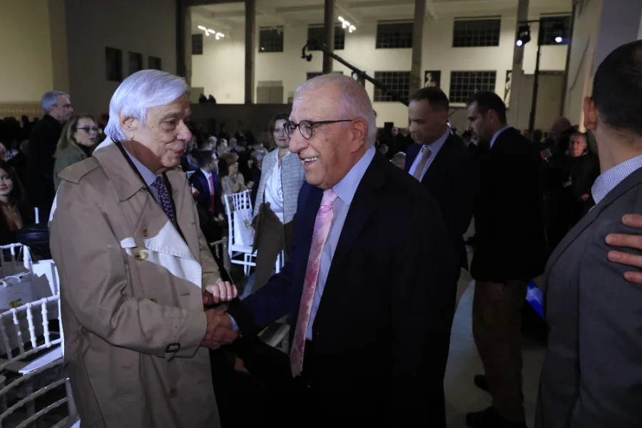 Εκδήλωση "Δημοκρατίας": Η (ουσιαστική) συνύπαρξη Καραμανλή- Βενιζέλου και η ...γειτνίαση Δένδια-Σαμαρά- Ποιοί ήταν εκεί 7 image 18