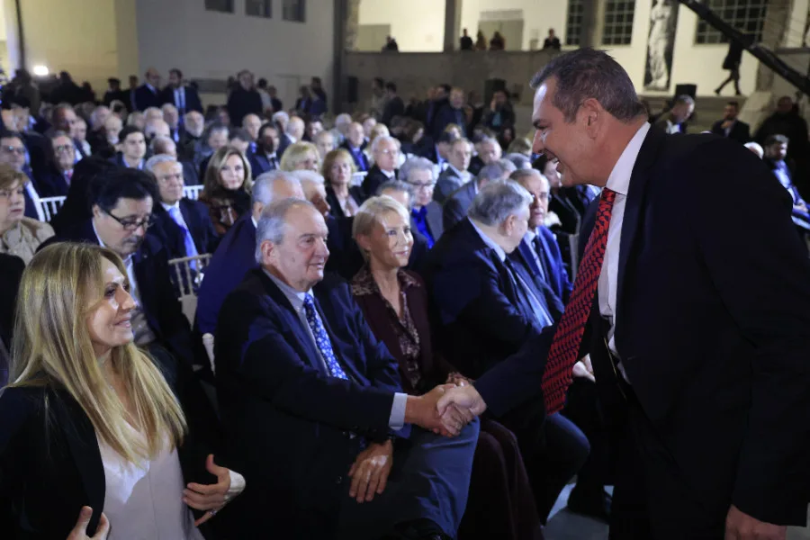 Εκδήλωση "Δημοκρατίας": Η (ουσιαστική) συνύπαρξη Καραμανλή- Βενιζέλου και η ...γειτνίαση Δένδια-Σαμαρά- Ποιοί ήταν εκεί 8 image 19