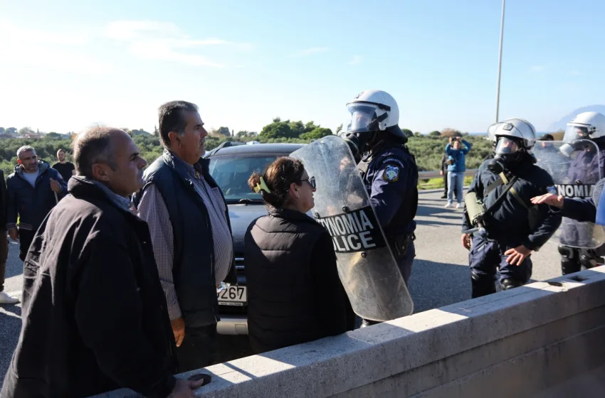  Δικογραφία σε βάρος των αγροτών στο Ρίο-Για τον δρόμο που μπλόκαρε η ΕΛΑΣ