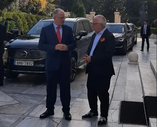  Τασούλας στους κοινοβουλευτικούς συντάκτες: “Συγκινημένος που επέστρεψα στη Βουλή”