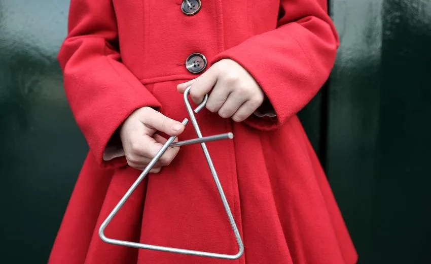  Πάτρα: Παιδιά είπαν τα κάλαντα και πληρώθηκαν μέσω… IRIS