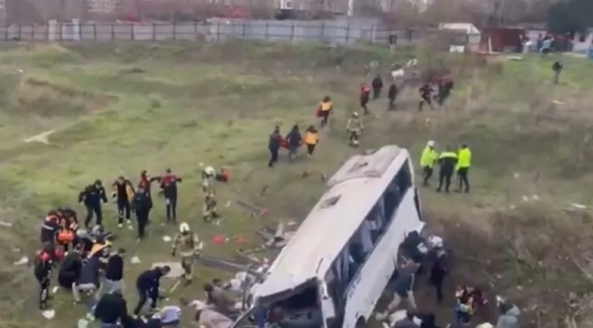  Κωνσταντινούπολη: Λεωφορείο έπεσε σε χαράδρα – Τέσσερις νεκροί