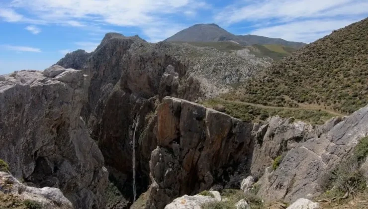  Ηράκλειο: Χωρίς τις αισθήσεις του ανασύρθηκε ο 40χρονος που είχε τραυματιστεί στο φαράγγι 