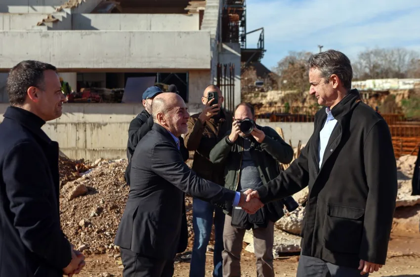  Στον Βοτανικό ο Μητσοτάκης με Αλαφούζο και Δούκα:”Τον Μάιο του 2027 έτοιμο το γήπεδο του Παναθηναϊκού”