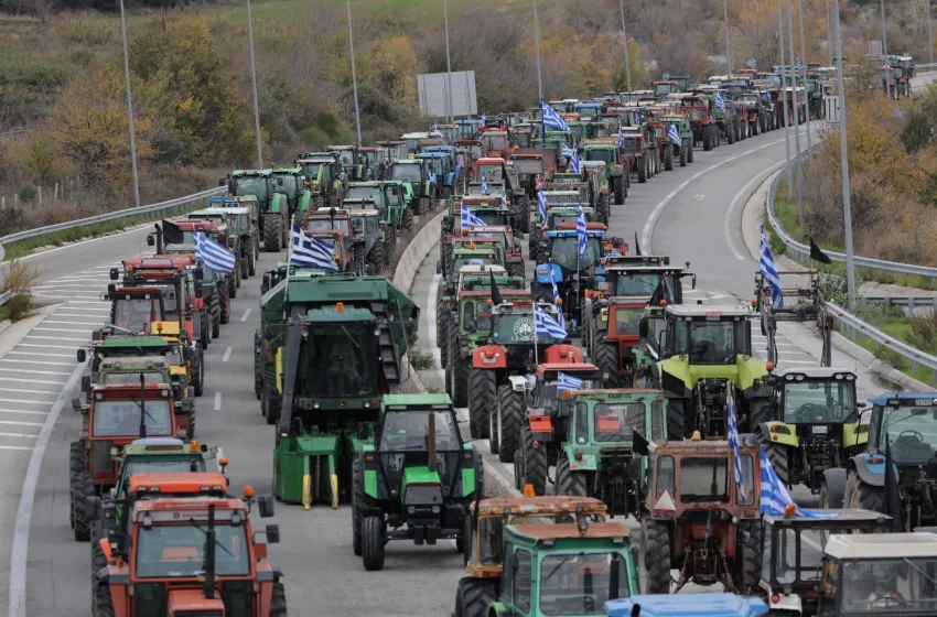  Αγρότες: Κλιμάκωση και εκρηκτικό κλίμα στα μπλόκα-Ποιοι δρόμοι είναι αποκλεισμένοι