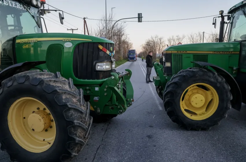  Αγρότες σε θέσεις μάχης πριν την Πρωτοχρονιά: Μπλόκα, αποκλεισμοί, διευκόλυνση εκδρομέων