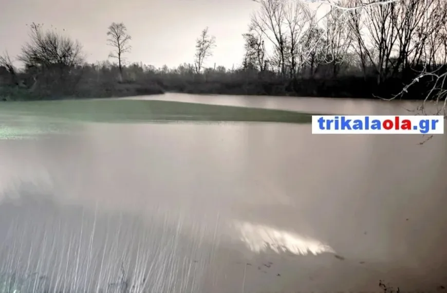 Υπερχείλισε ο Πηνειός στα αναχώματα του Βαλομανδρίου και των Ρογκίων