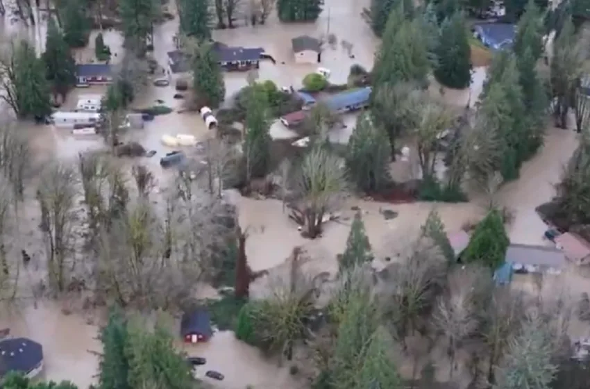  Ουάσινγκτον: Εκατοντάδες σπίτια κάτω από το νερό-Σε κατάσταση έκτακτης ανάγκης από πλημμύρες