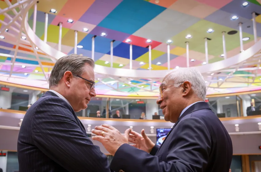  Politico-Σύνοδος Κορυφής: Με καθυστέρηση ξεκινά η συζήτηση για τα δεσμευμένα ρωσικά κεφάλαια