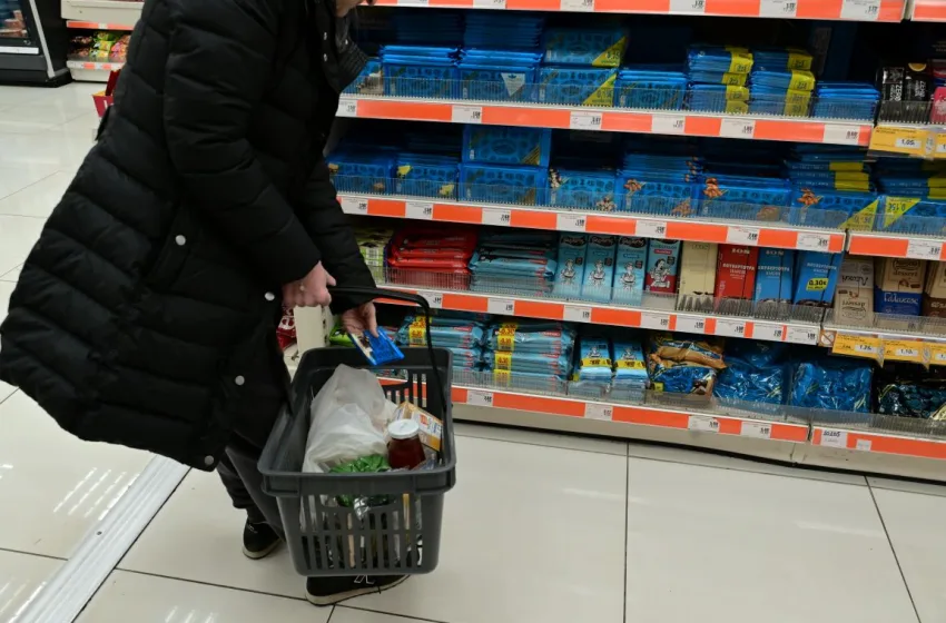  ΕΛΣΤΑΤ: Στο 2,4% ο πληθωρισμός τον Νοέμβριο-Στα ύψη σοκολάτα, καφές, κρέατα, φρούτα και ενοίκια 