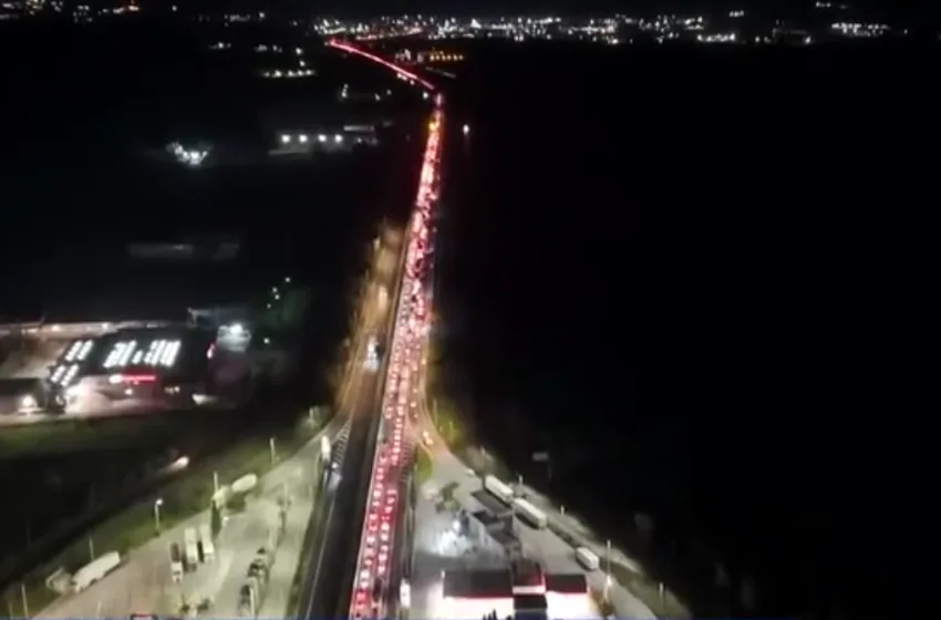  Συγκλονιστικό βίντεο από drone στο Σχηματάρι με ουρές 60 χιλιομέτρων!