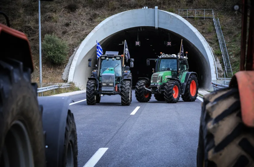 Αγρότες: Έκλεισαν τα Τέμπη για φορτηγά-Η τροχαία για όλα τα οχήματα-Επικαλείται λόγους ασφαλείας μέσω πηγών
