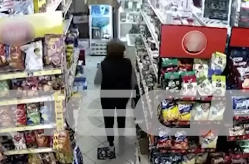  Θάσος: Η στιγμή που 50χρονη ψάχνει καταφύγιο σε σούπερ μάρκετ για να γλυτώσει από τον πρώην της