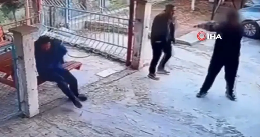 tourkia mathitis pyrovolise dieuthinti